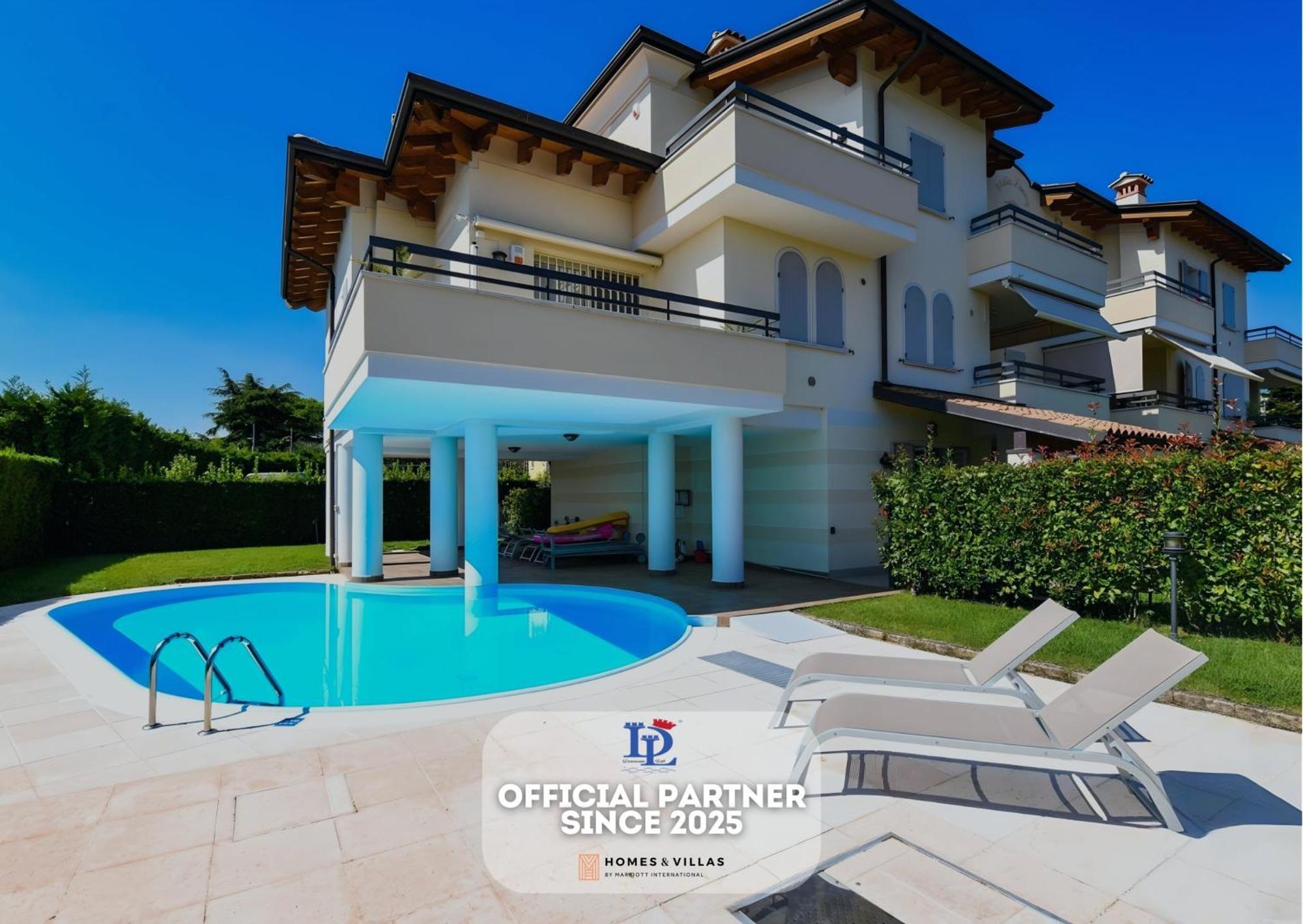 Desenzanoloft Official Partner Marriott Homes & Villas - Bea House, Sirmione With Private Garden And Share Pool Екстериор снимка
