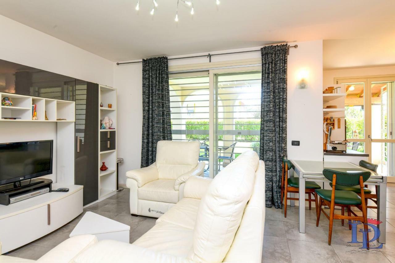 Desenzanoloft Official Partner Marriott Homes & Villas - Bea House, Sirmione With Private Garden And Share Pool Екстериор снимка