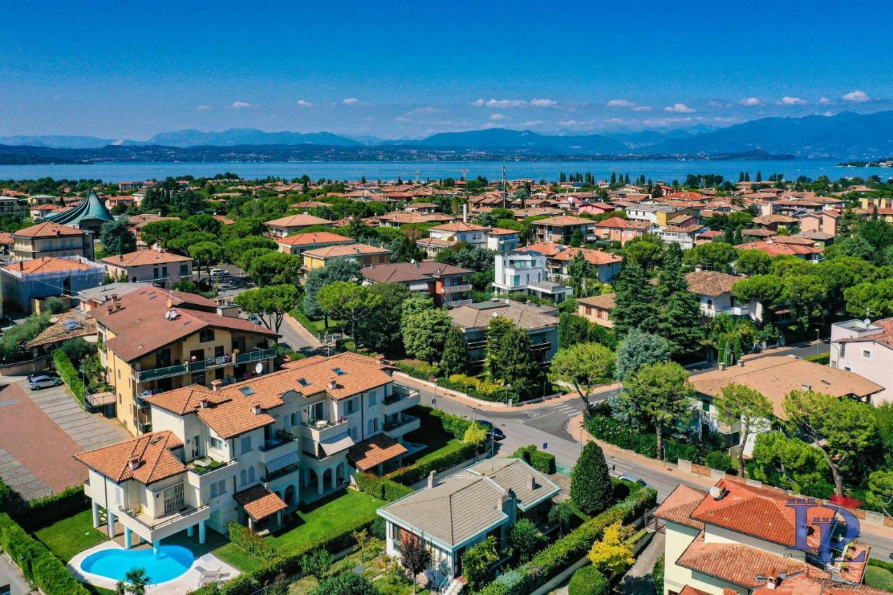 Desenzanoloft Official Partner Marriott Homes & Villas - Bea House, Sirmione With Private Garden And Share Pool Екстериор снимка